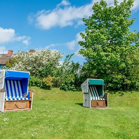 Haus Alster Whg 1 Апартаменты *