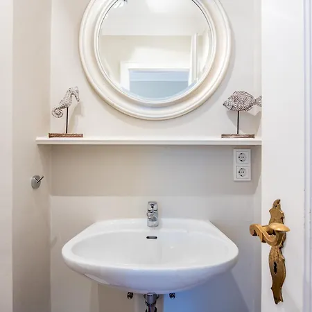 Апартаменты Haus Alster Whg 1 Кайтум